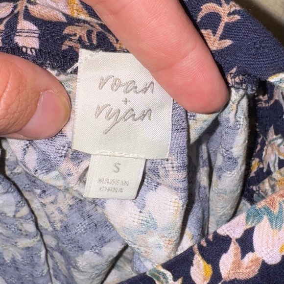 Roan + Ryan Floral Print Puff Sleeve Boho Top Size Small Used - Picture 2 of 4